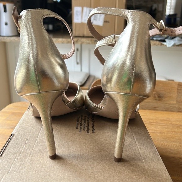 Naturalizer Women's 27 Edit Abilyn Pointed Toe Pump Shoe - Picture 5 of 6